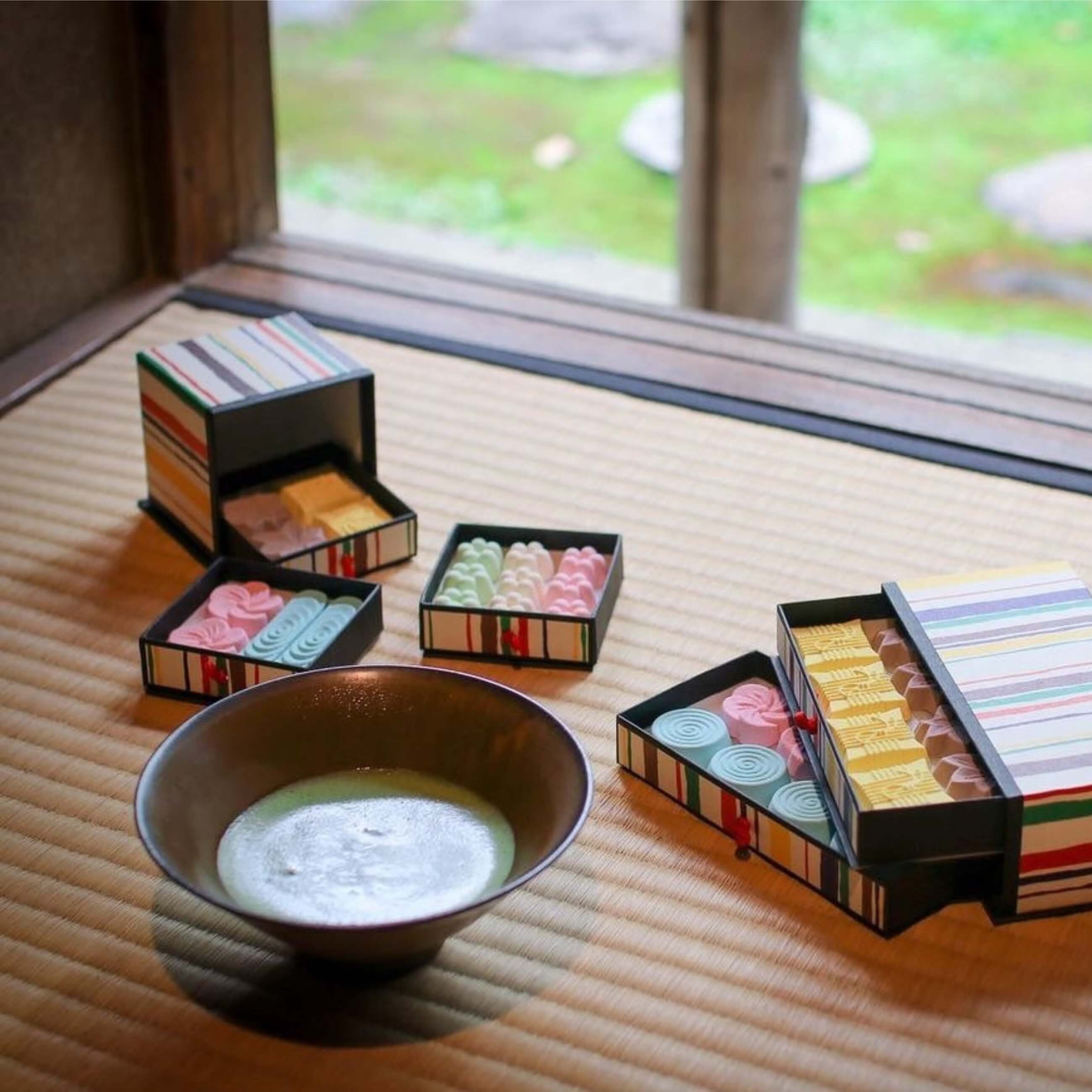 送料無料】【創業嘉永二年 落雁諸江屋】かわいい箪笥型の落雁 